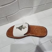 Handmade Moroccan White Leather Sandals – Silver Triangle Decor – Boho Flat Slippers For Women – Comfortable Ethnic Summer Slides – Ar